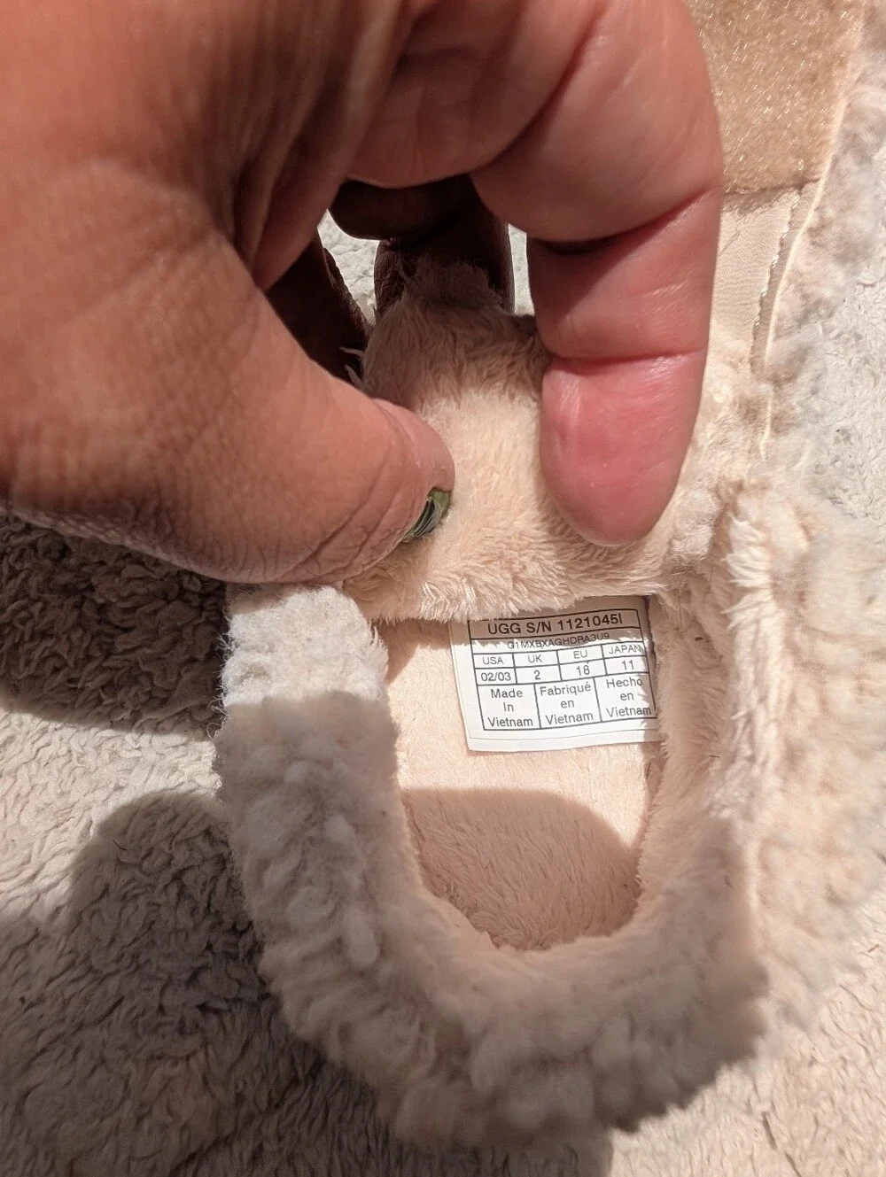 UGG Cream Sheepskin Slip-On Slippers Baby Size 2/3
